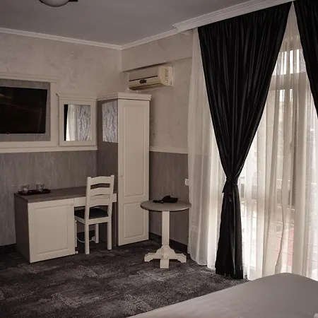 Hotel Golden Rose 3*