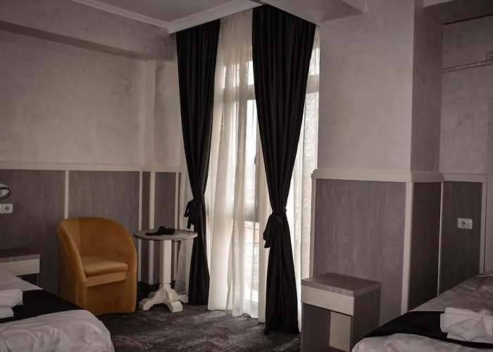 Hotel Golden Rose 3*